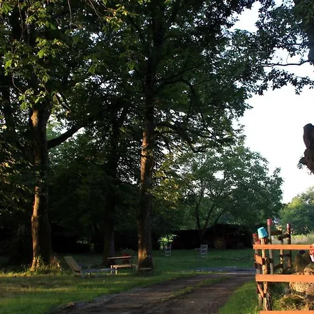 Souslens, 40 Alojamento de Acomodação e Pequeno-almoço Castaignos-Souslens